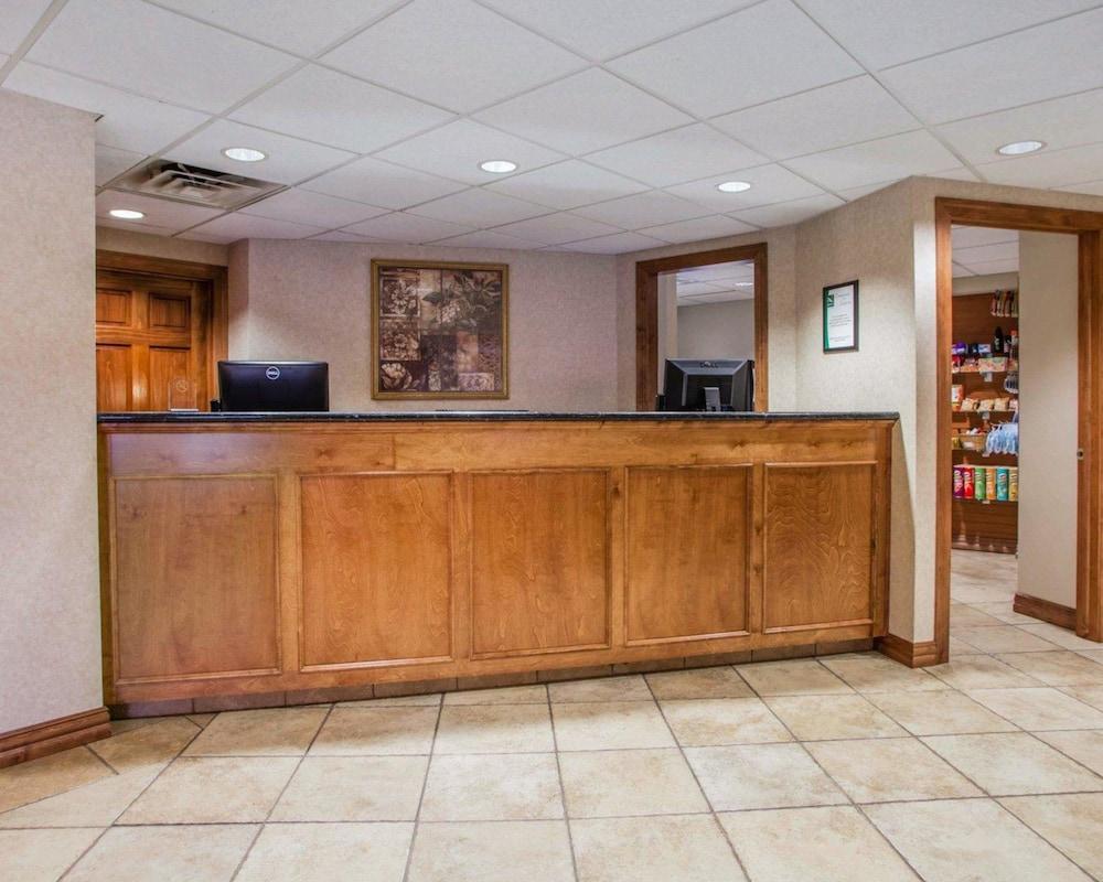 Quality Inn & Suites Downtown Green Bay Exteriör bild