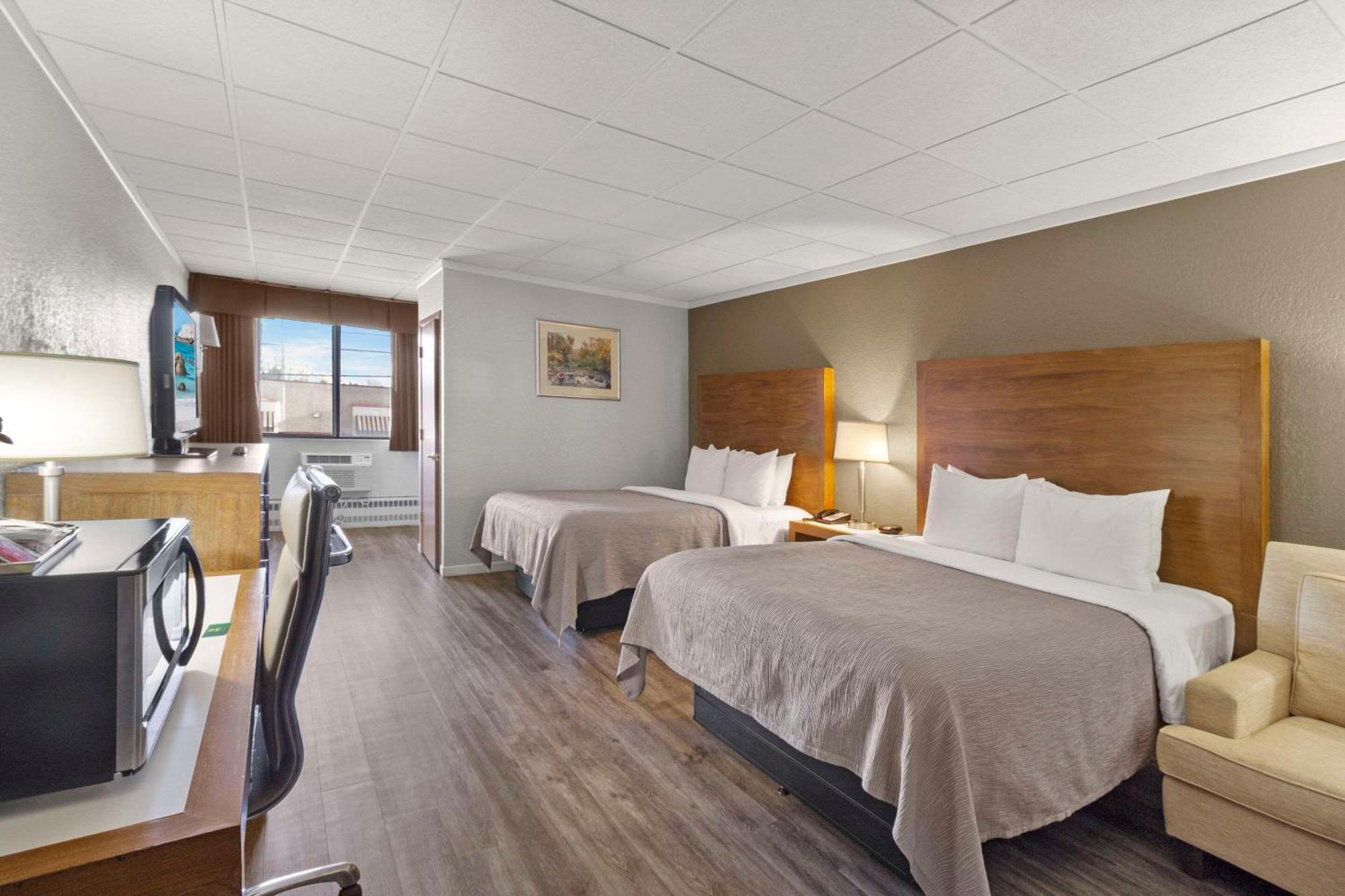 Quality Inn & Suites Downtown Green Bay Exteriör bild